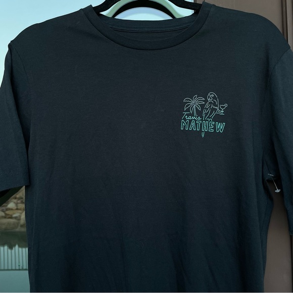Travis Mathew Black Party Parrot Graphic Tee S - Picture 2 of 10